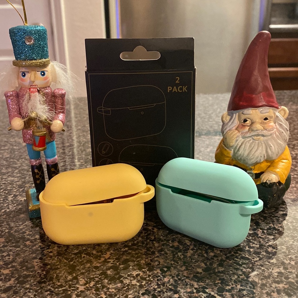 Happy holidays! Start off the new year right with Ceepuy AirPods Pro (2 pack).